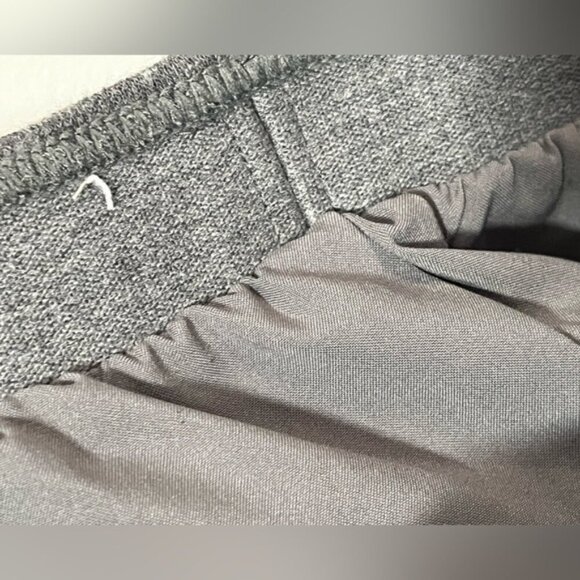 Uniqlo Wool-Blend Charcoal Gray Lined Skirt - Size L - Picture 11 of 11